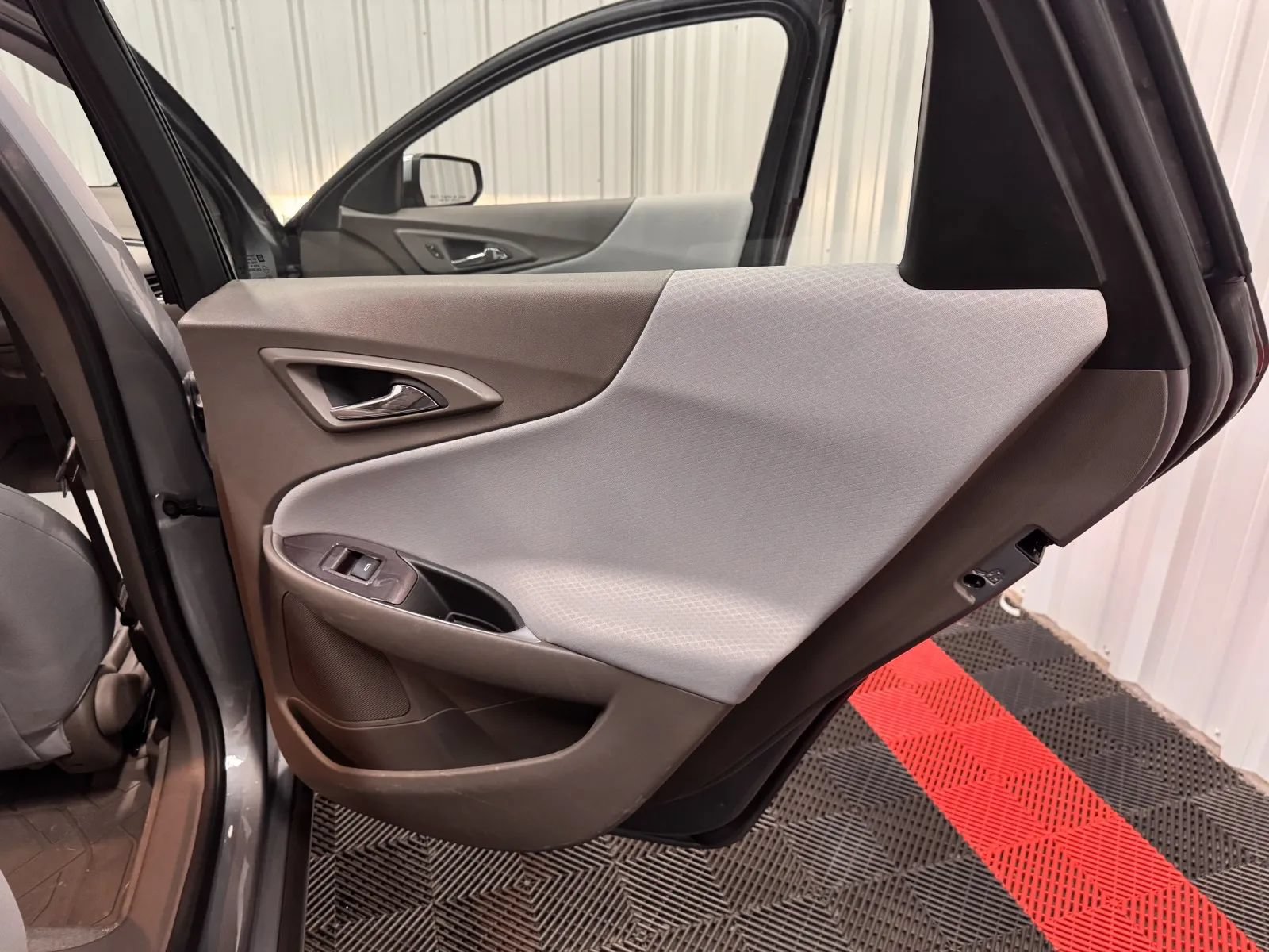 Used 2023 Chevrolet Malibu LT FWD image 40
