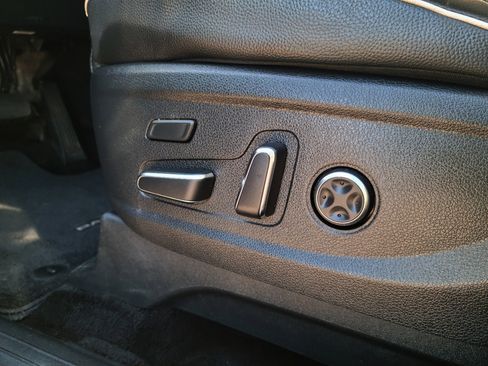 Used 2023 Hyundai Palisade Limited w/ Cargo Package image 19