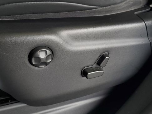 Used 2021 Jeep Grand Cherokee SRT image 23