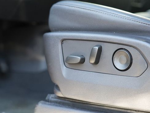 Used 2024 GMC Sierra 1500 SLT image 17