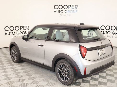 New 2025 MINI Cooper 2-Door Hardtop image 22