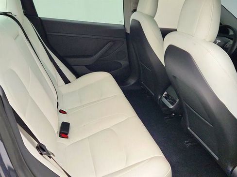 Used 2022 Tesla Model 3 image 27