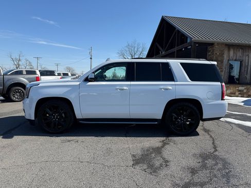Used 2017 GMC Yukon SLT w/ Enhanced Security Package image 3