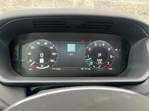 New 2025 Land Rover Discovery Dynamic SE image 21