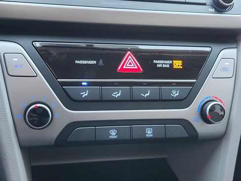 Used 2018 Hyundai Elantra SEL image 21