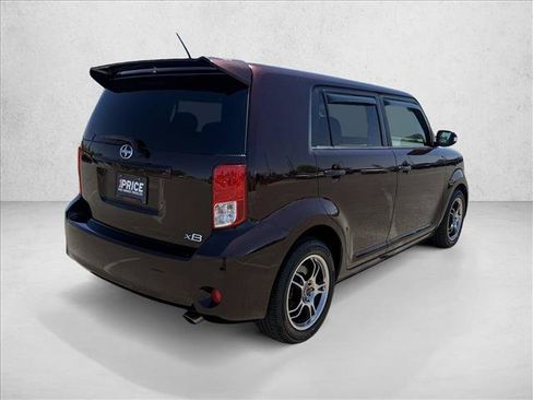Used 2012 Scion xB FWD image 5