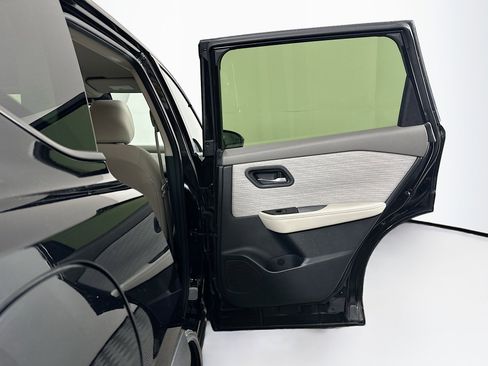 Used 2023 Nissan Rogue SV AWD/4WD image 29