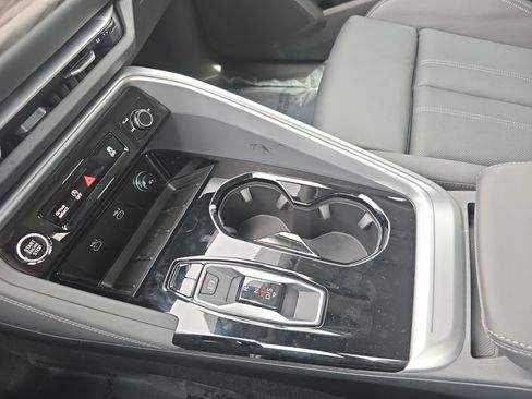 New 2025 Audi Q5 Premium Plus image 23