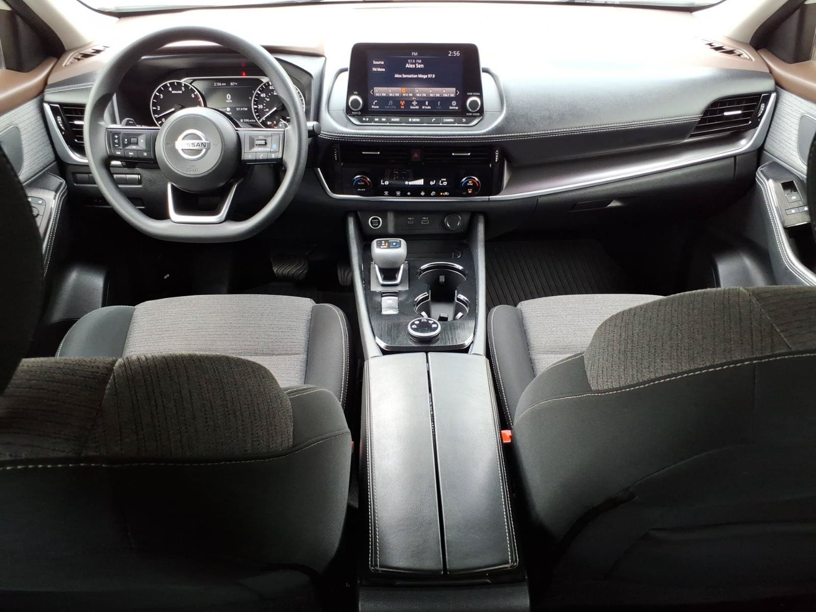 Used 2021 Nissan Rogue SV AWD/4WD image 11