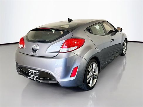 Used 2016 Hyundai Veloster w/ Option Group 03 image 7
