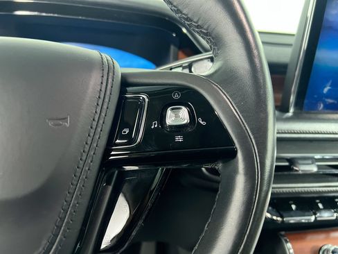 Used 2021 Lincoln Aviator Reserve w/ Equipment Group 201A AWD/4WD image 17