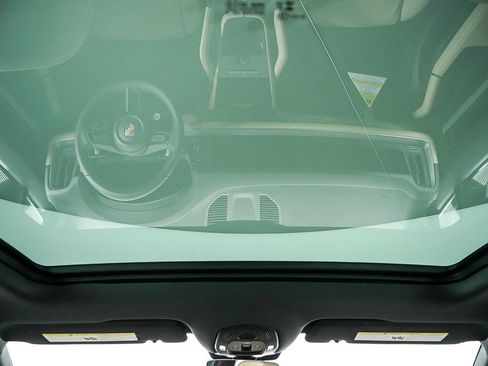 New 2026 Porsche Cayenne image 22