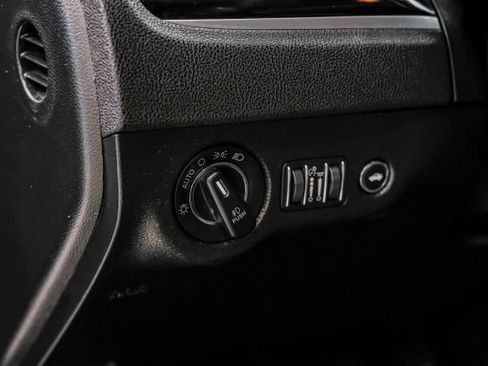 Used 2021 Chrysler 300 S RWD image 27