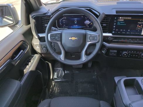Used 2026 Chevrolet Silverado 1500 LT AWD/4WD image 18