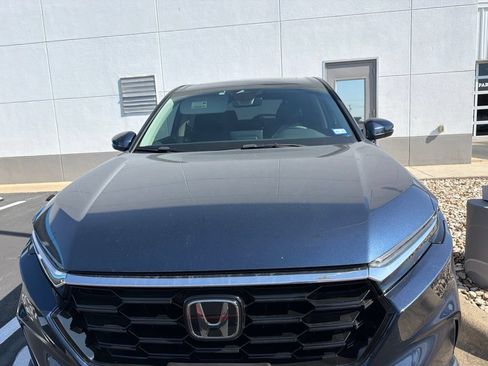 Used 2024 Honda CR-V EX-L image 2
