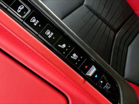 Used 2023 Chevrolet Corvette Stingray Premium Conv w/ Z51 Performance Package image 33