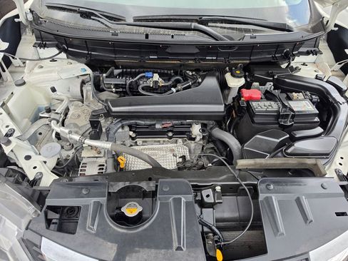 Used 2020 Nissan Rogue SV image 9