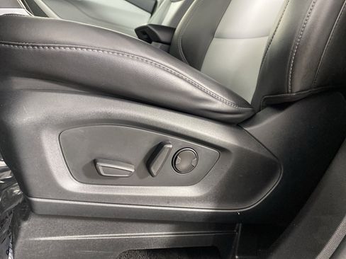 Used 2023 Ford Explorer XLT w/ Equipment Group 202A image 17