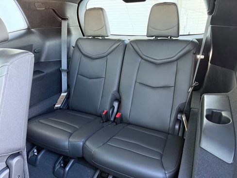 New 2025 Cadillac XT6 Luxury image 6