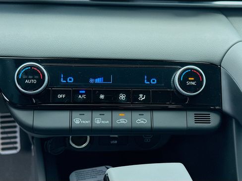 New 2026 Hyundai Elantra Sport FWD image 12