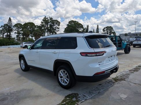 Used 2022 Jeep Grand Cherokee L Laredo w/ Luxury Tech Group I AWD/4WD image 7