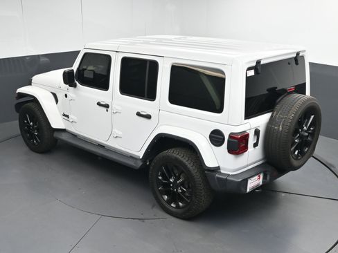Used 2021 Jeep Wrangler Unlimited Sahara image 38