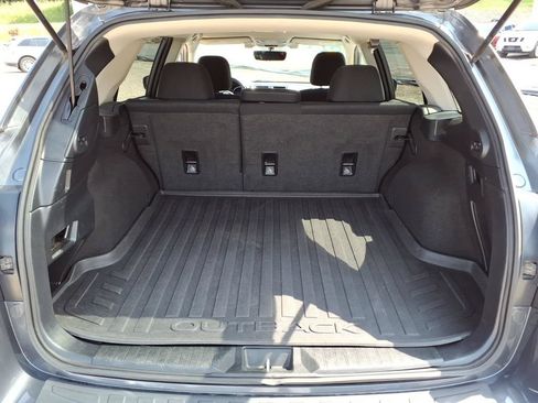 Used 2019 Subaru Outback 2.5i Premium AWD/4WD image 16