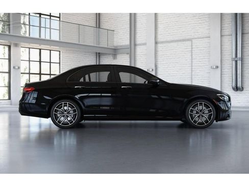 Used 2023 Mercedes-Benz E 350 4MATIC Sedan image 2