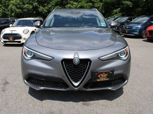 Used 2020 Alfa Romeo Stelvio Ti w/ Active Blind Spot Package AWD/4WD image 3