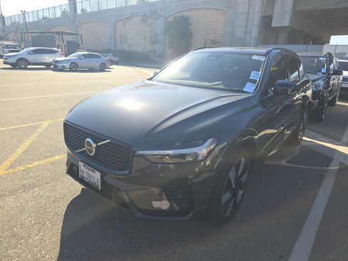 Used 2024 Volvo XC60 T8 Plus w/ Protection Package Premier image 2