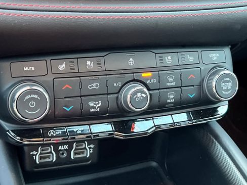 Used 2024 Dodge Durango GT image 23