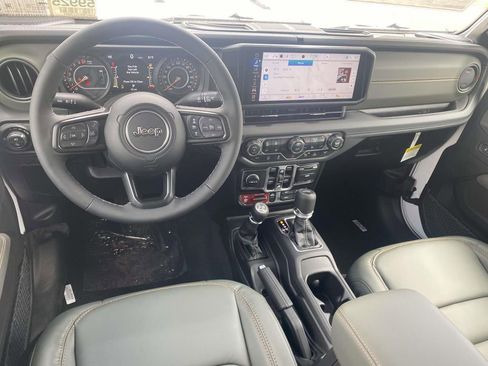 New 2026 Jeep Gladiator Mojave AWD/4WD image 11