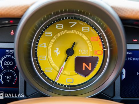 Used 2023 Ferrari 812 GTS Base image 29