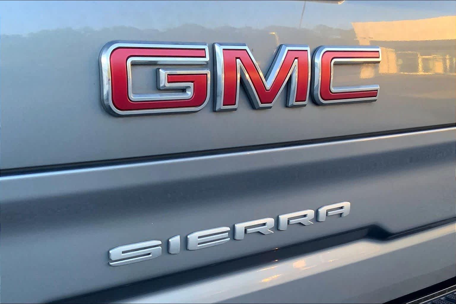 Used 2021 GMC Sierra 1500 2WD Double Cab w/ Sierra Value Package image 25