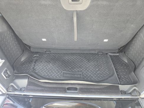 Used 2017 Jeep Wrangler Sport image 30