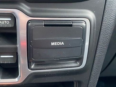 Used 2018 Jeep Wrangler Unlimited Sahara image 21