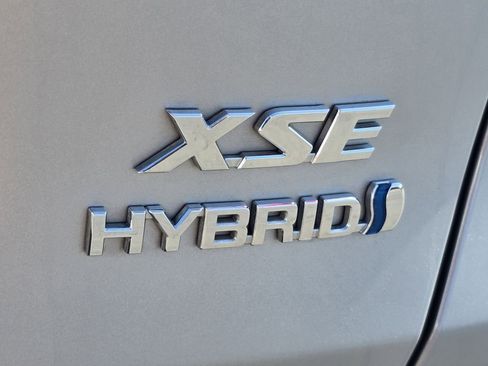 Used 2021 Toyota RAV4 XSE AWD/4WD image 26
