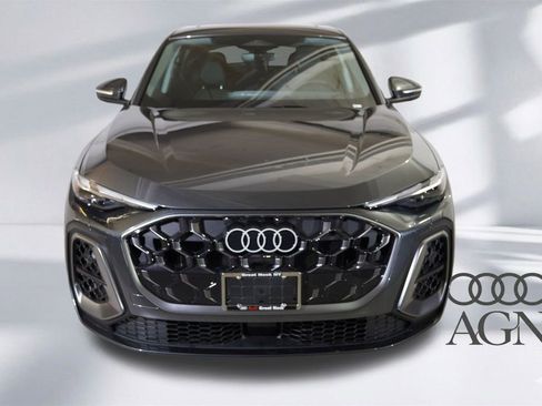 New 2025 Audi Q5 Premium image 9