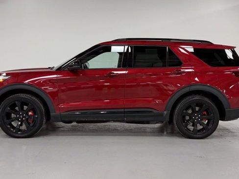 Used 2020 Ford Explorer ST w/ ST High-Performance Pack image 2