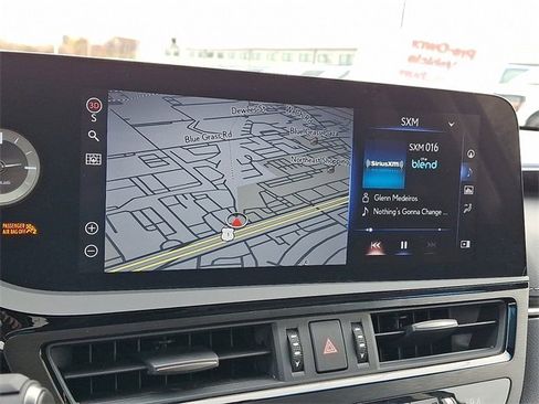 Used 2022 Lexus ES 300h Ultra Luxury w/ Accessory Package 2 image 17