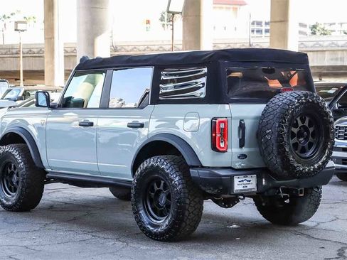 Used 2021 Ford Bronco Badlands image 6