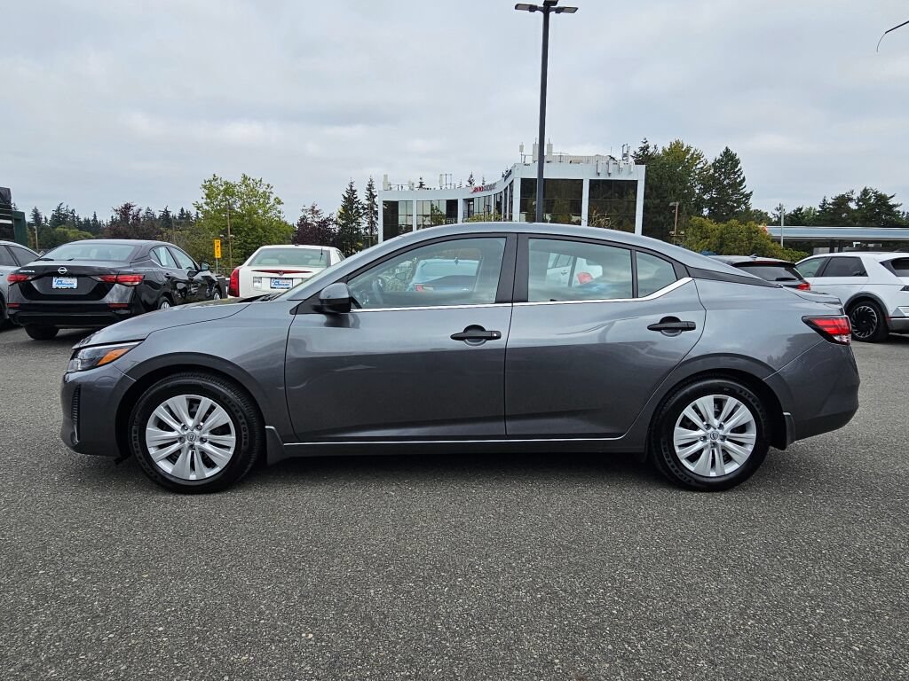 Used 2025 Nissan Sentra S FWD image 8