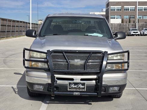 Used 2007 Chevrolet Silverado 1500 LT w/ Crew Cab Value Package image 7
