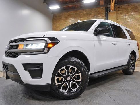 Used 2024 Ford Expedition XL AWD/4WD image 1