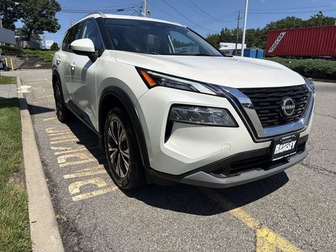 Certified 2023 Nissan Rogue SV w/ SV Premium B Package AWD/4WD image 2