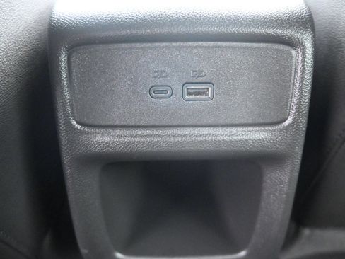 Used 2026 Chevrolet Trax RS w/ Sunroof Package FWD image 23