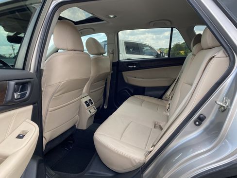 Used 2019 Subaru Outback 2.5i Limited w/ Popular Package #2 AWD/4WD image 19