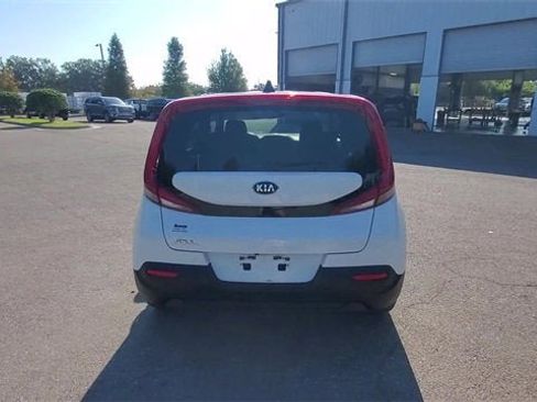 Used 2020 Kia Soul LX image 8
