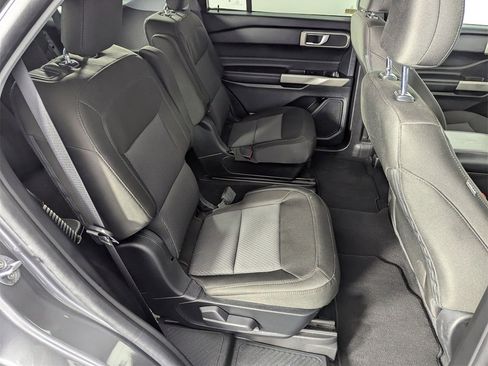 Used 2024 Ford Explorer XLT image 33
