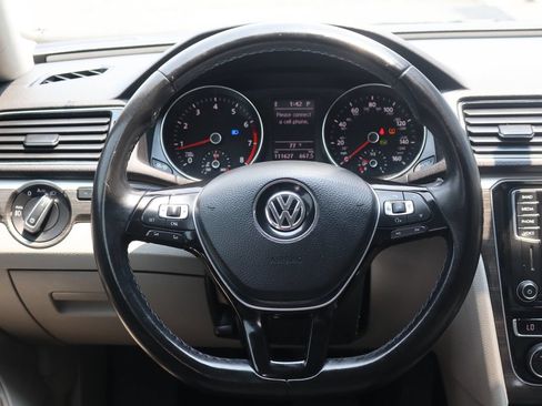 Used 2017 Volkswagen Passat 1.8T SE FWD image 14